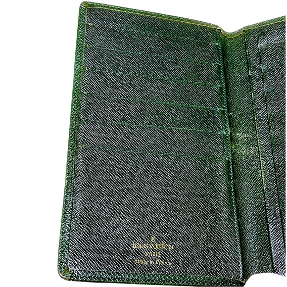 Louis Vuitton Emerald Green Textured Cover LV - Picture 4 of 5